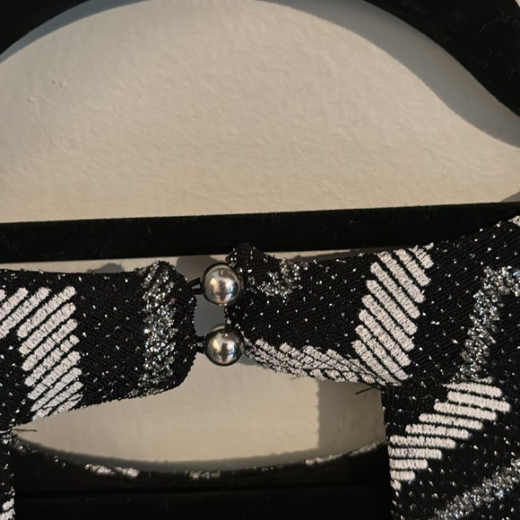 Candie's Black and White Zigzag Dress - Picture 7 of 11